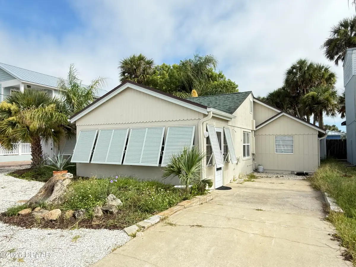 308 Due East Street, New Smyrna Beach, FL 32169 - #1