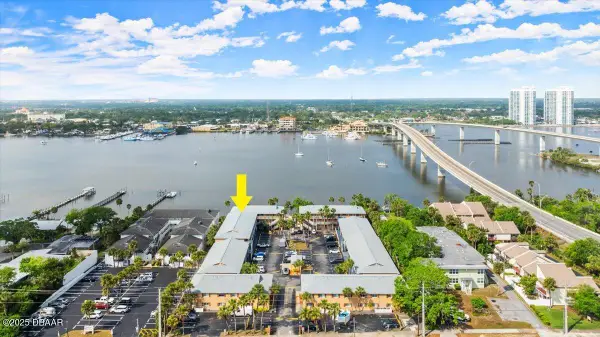 411 N Halifax Avenue #304, Daytona Beach, FL 32118