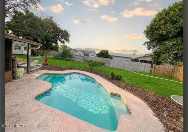 93 Glass Court, Port Orange, FL 32129