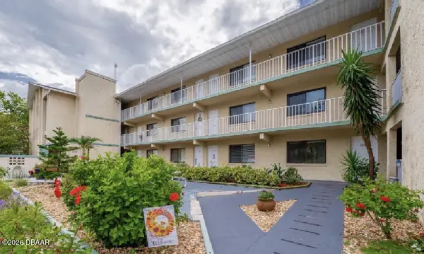 633 S Palmetto Avenue #207, Daytona Beach, FL 32114