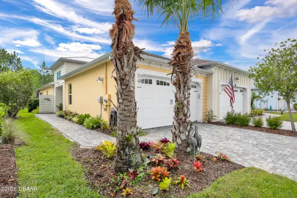 943 Attitude Avenue, Daytona Beach, FL 32124