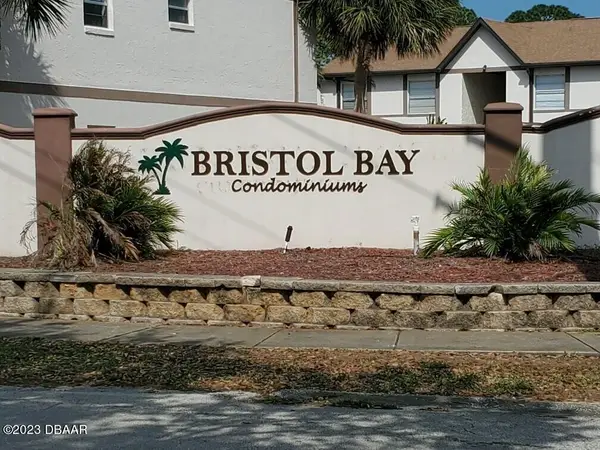 417 Banana Cay Drive #D, South Daytona, FL 32119