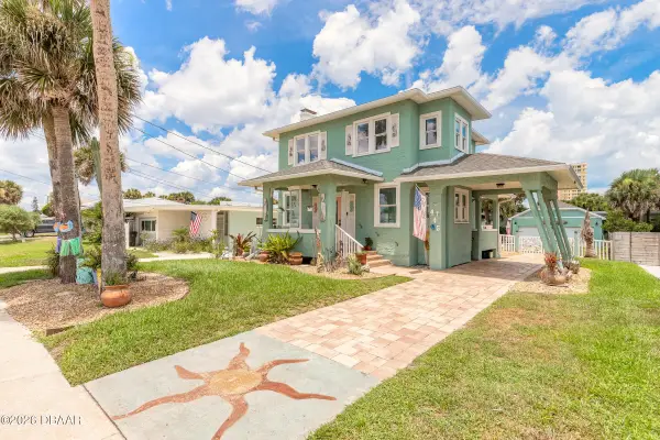 445 Seaview Avenue, Daytona Beach, FL 32118