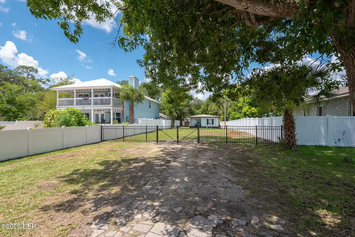 1438 Riverside Drive, Holly Hill, FL 32117 - #1