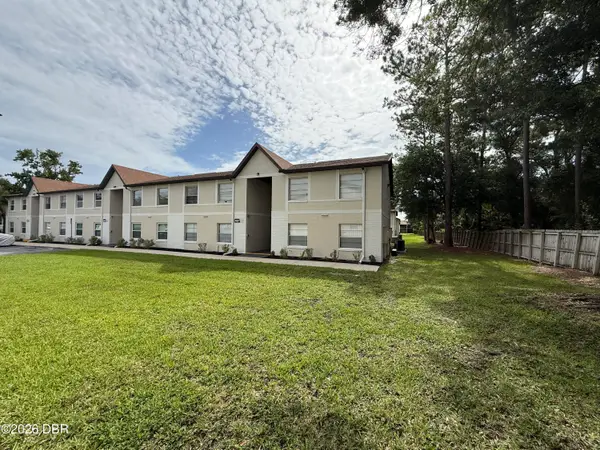 417 Banana Cay Drive #F, South Daytona, FL 32119