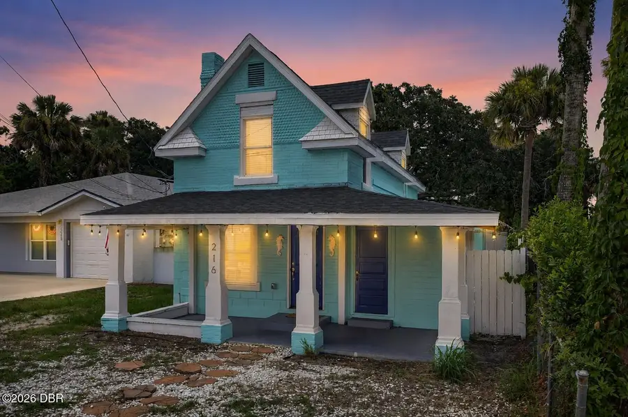 216 N Halifax Avenue, Daytona Beach, FL 32118 - #3