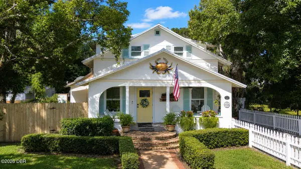 1112 Palmetto Street, New Smyrna Beach, FL 32168