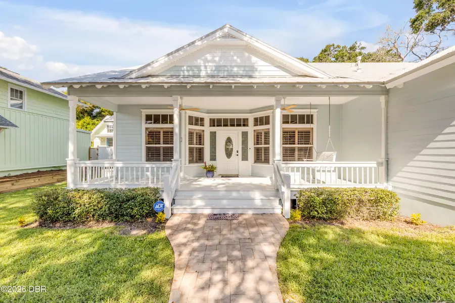 410 S Peninsula Avenue, New Smyrna Beach, FL 32169 - #3