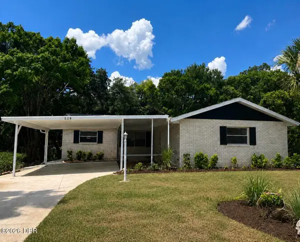 228 Colomba Road, DeBary, FL 32713