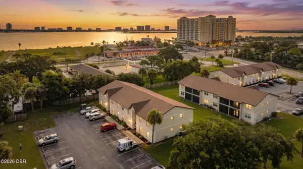 406 Banana Cay Drive #D, South Daytona, FL 32119