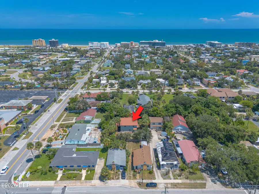 934 N Halifax Avenue, Daytona Beach, FL 32118 - #2