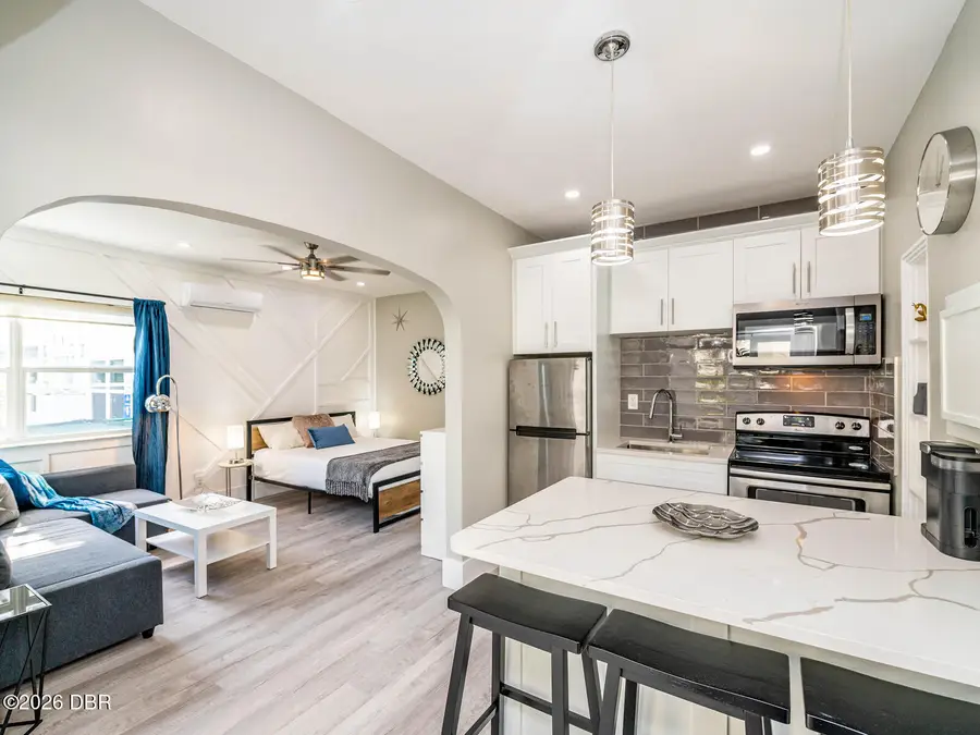 726 8th Street, Miami Beach, FL 33139 - #3