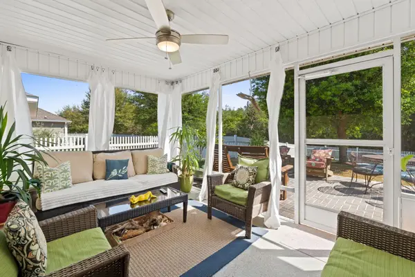 587 Fanny Ann Way, Freeport, FL 32439