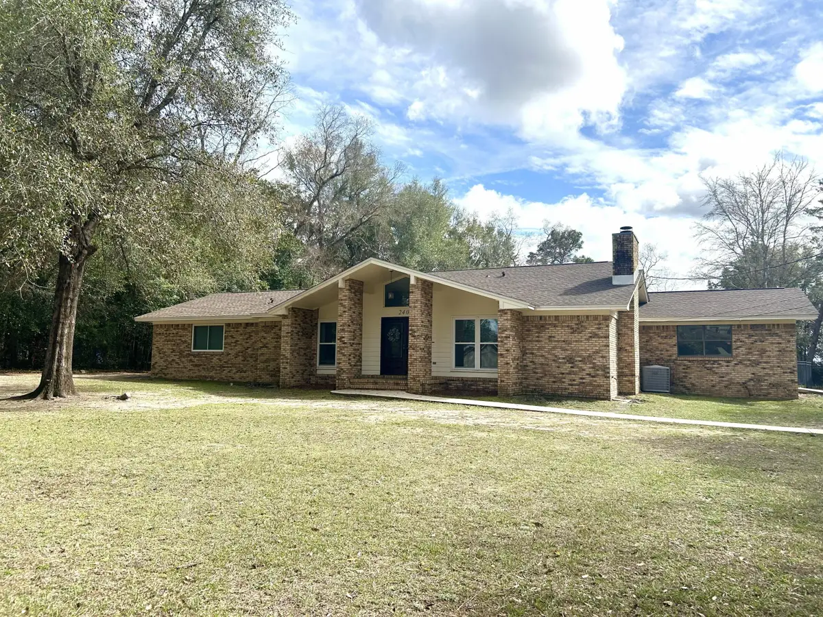 2402 Woodbine Drive, Crestview, FL 32536 - #1