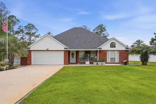 1025 Ten Lake Drive Drive, DeFuniak Springs, FL 32433