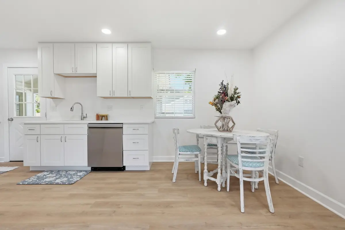 388 Davenport Avenue, Valparaiso, FL 32580 - #1