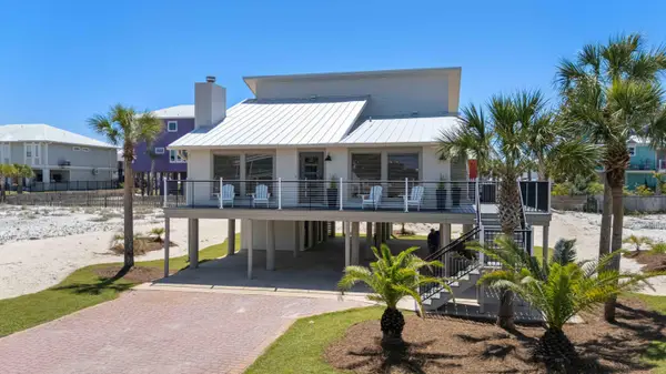 8147 White Sands Boulevard, Navarre, FL 32566