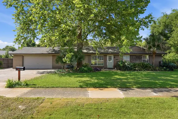 353 Fairpoint Drive, Gulf Breeze, FL 32561