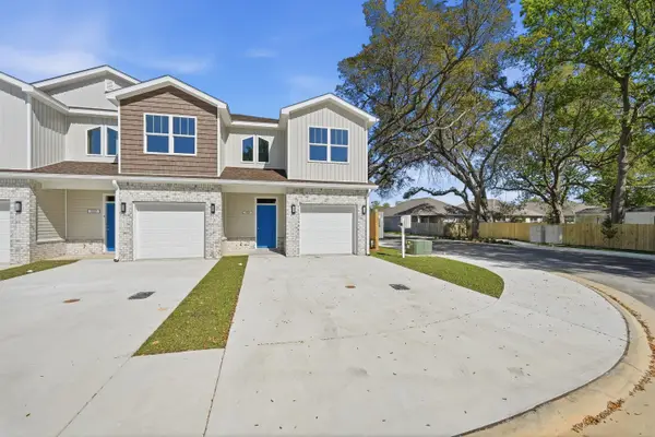 927 Kenzie Lane, Fort Walton Beach, FL 32547