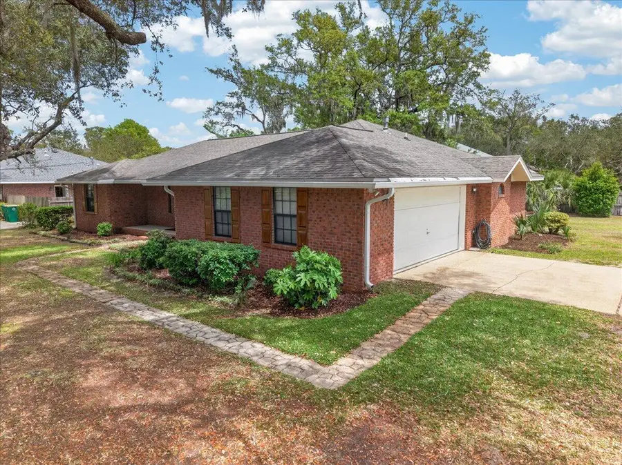 56 Warwick Drive, Shalimar, FL 32579 - #2