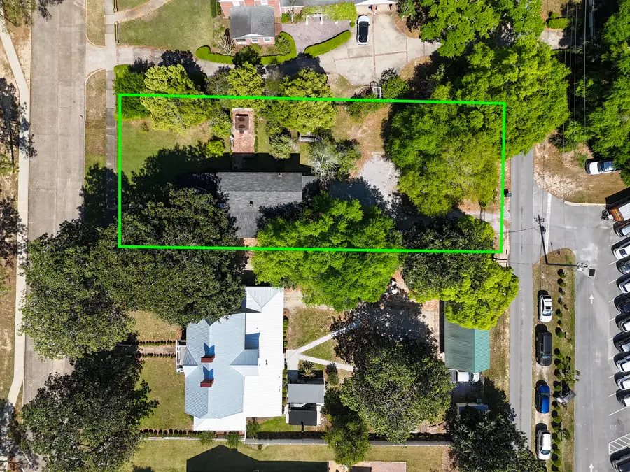 484 Circle Drive, Defuniak Springs, FL 32435 - #3