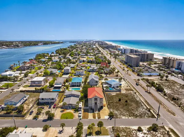 738 Starfish Avenue, Fort Walton Beach, FL 32548