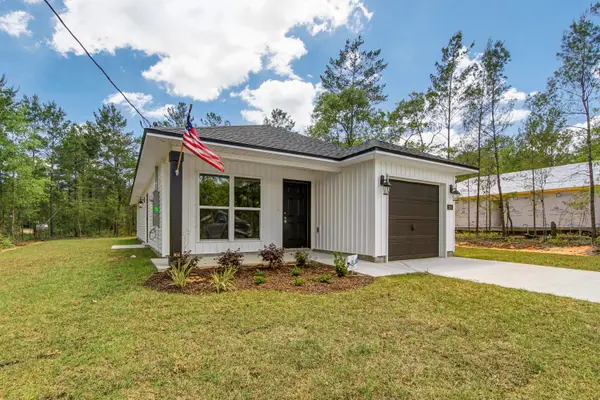 224 E Iris Lane, DeFuniak Springs, FL 32433