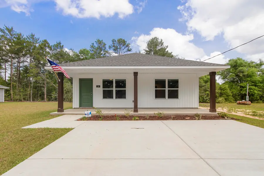 158 W Honeysuckle Street, Defuniak Springs, FL 32433 - #2