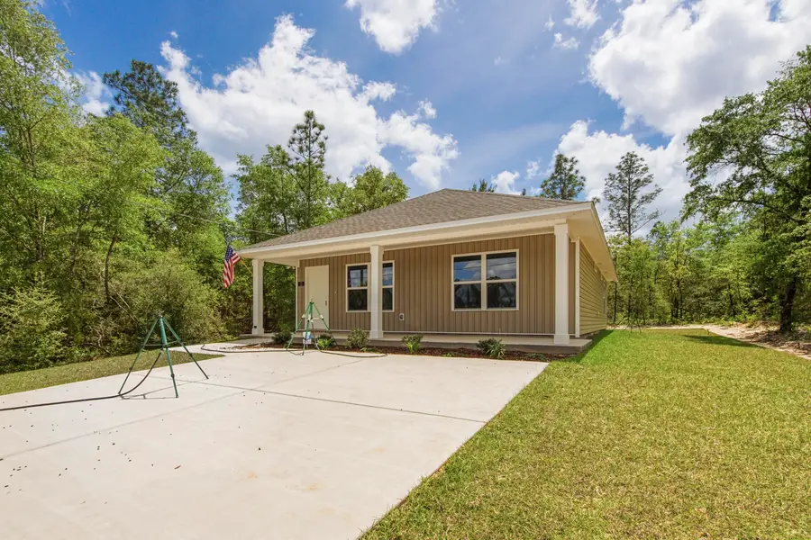 27 Pansy Lane, Defuniak Springs, FL 32433 - #3
