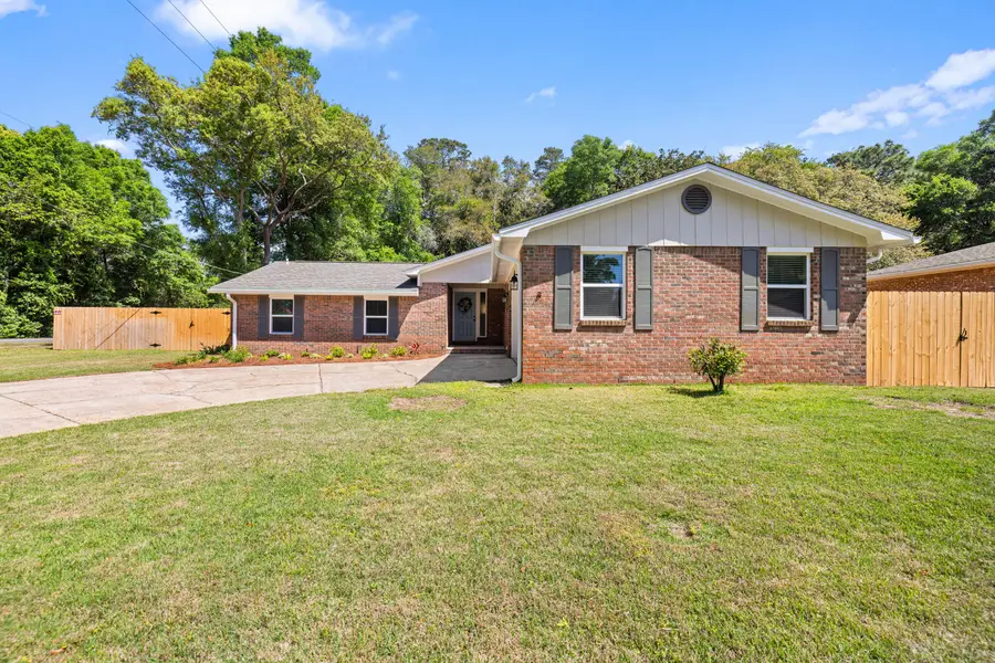 101 Dyer Street, Niceville, FL 32578 - #2