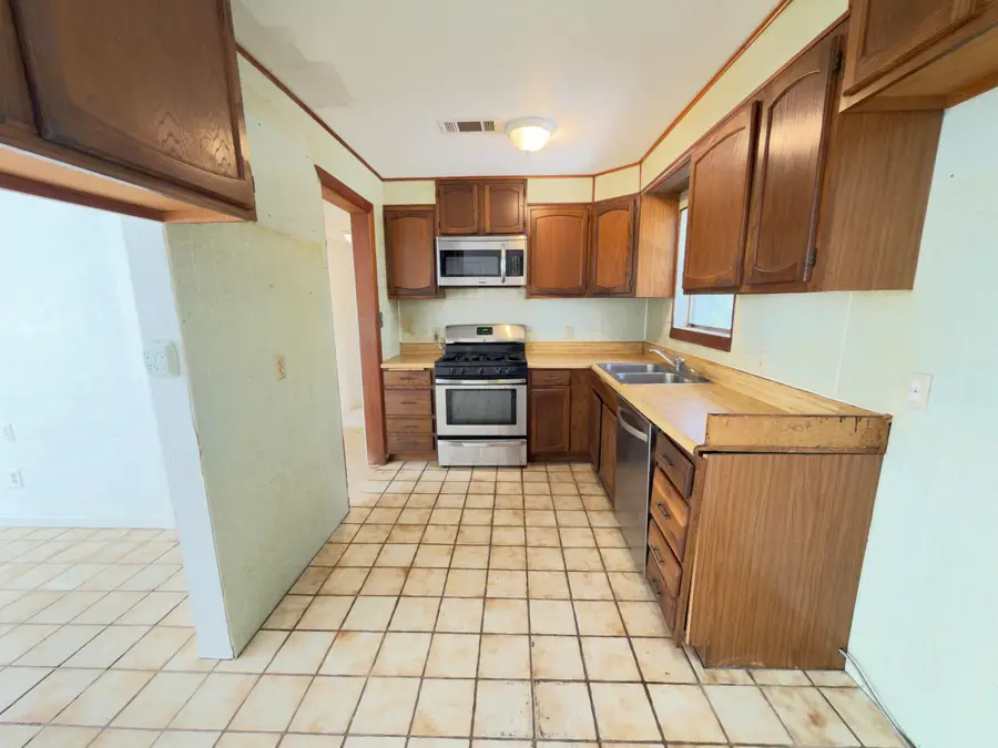 21 SW Ranger Street, Fort Walton Beach, FL 32548 - #3