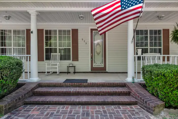 573 Berry Patch Road, DeFuniak Springs, FL 32435