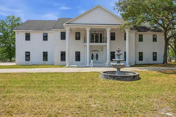 680 Mallet Bayou Road, Freeport, FL 32439