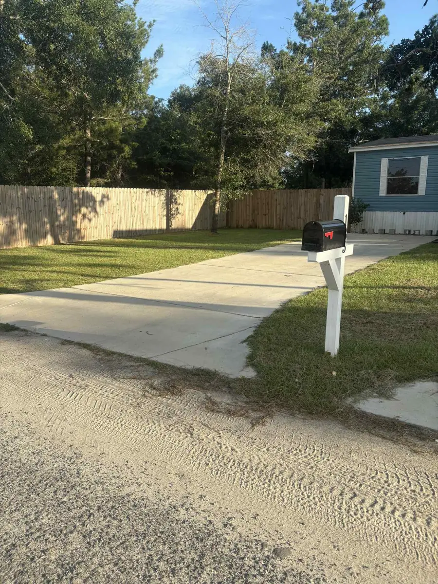135 Rembrandt Circle, Defuniak Springs, FL 32433 - #2