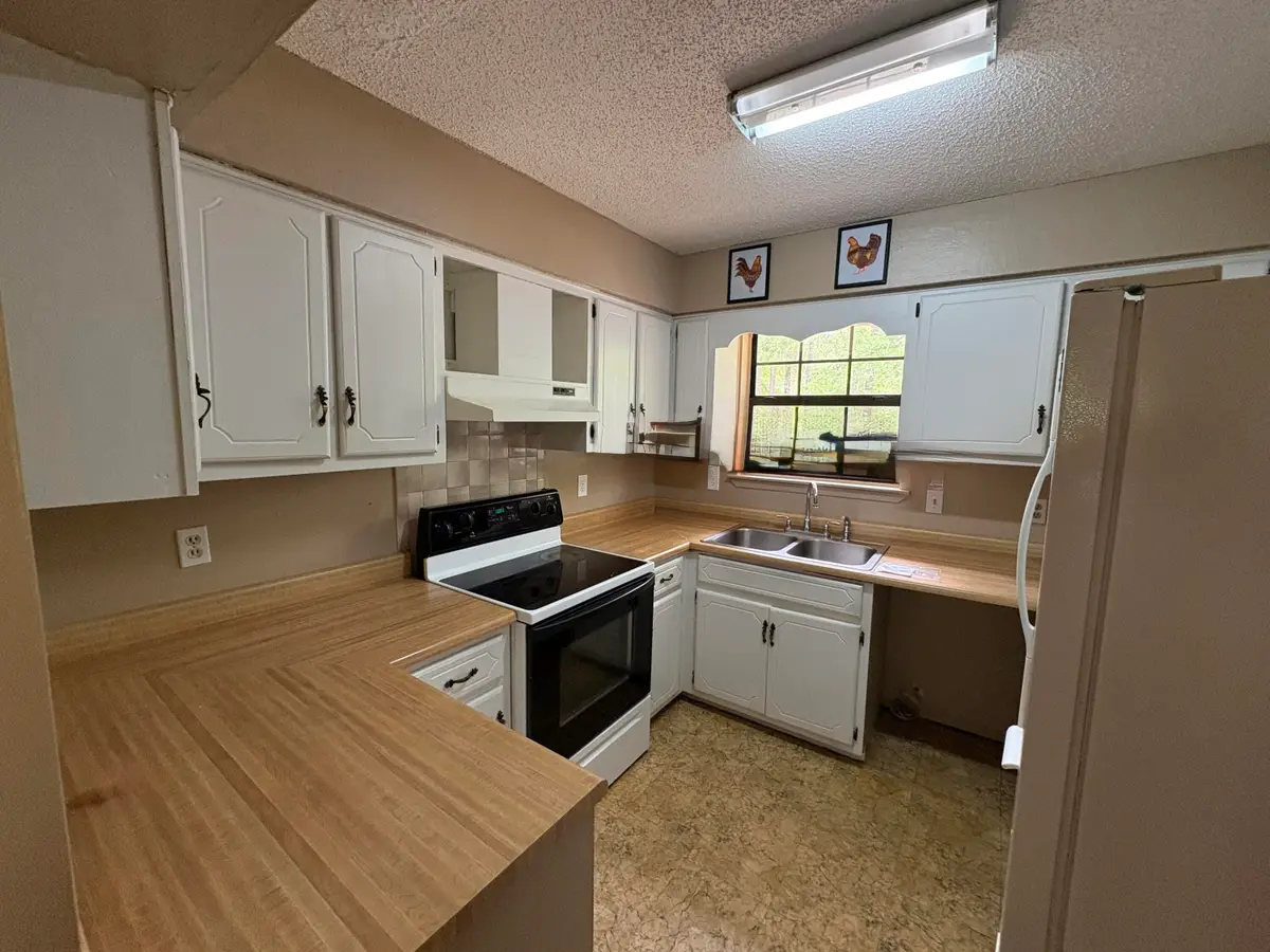 1655 U.s. 90, Baker, FL 32531 - #1