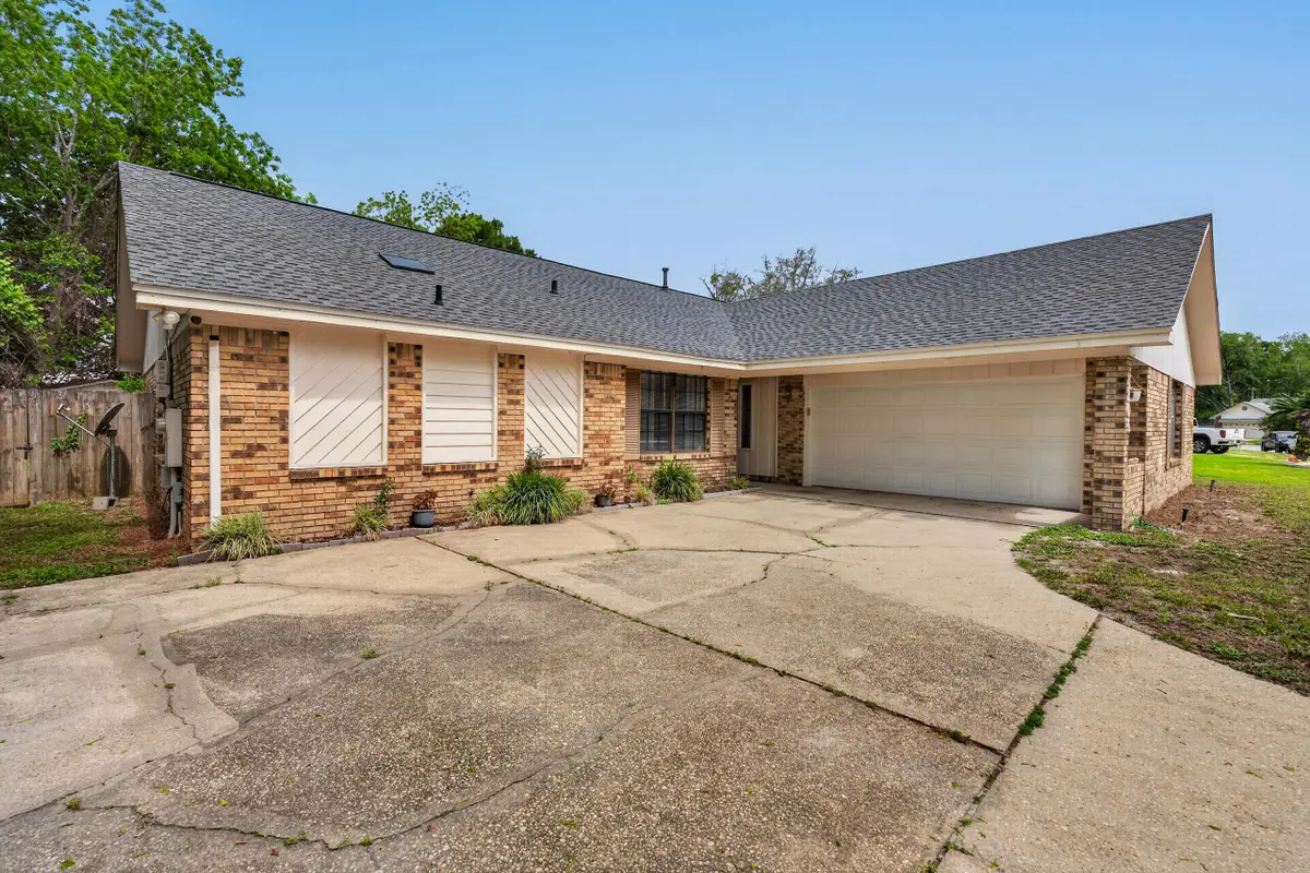 2205 Calle De Marbella, Navarre, FL 32566 - #1