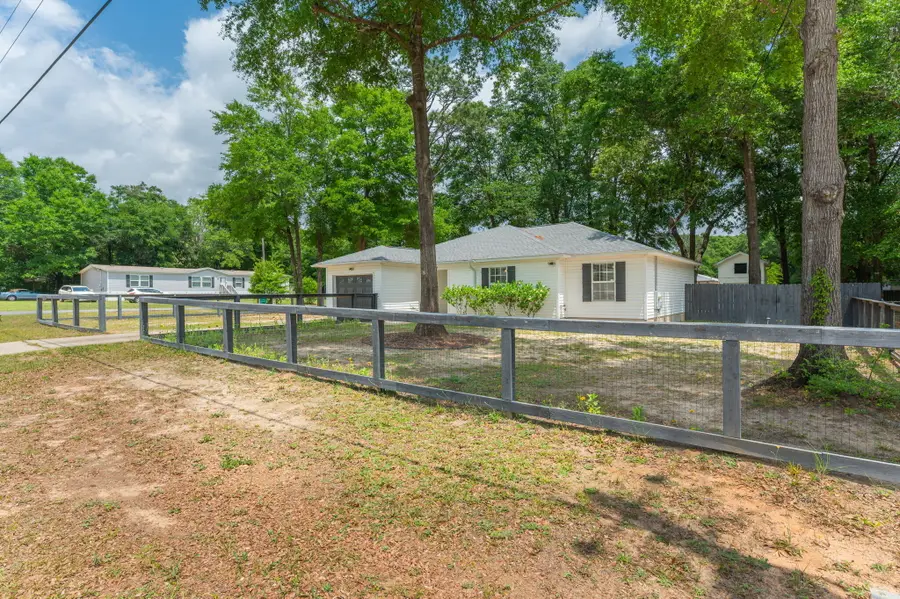 1093 Farmer Street, Crestview, FL 32539 - #2