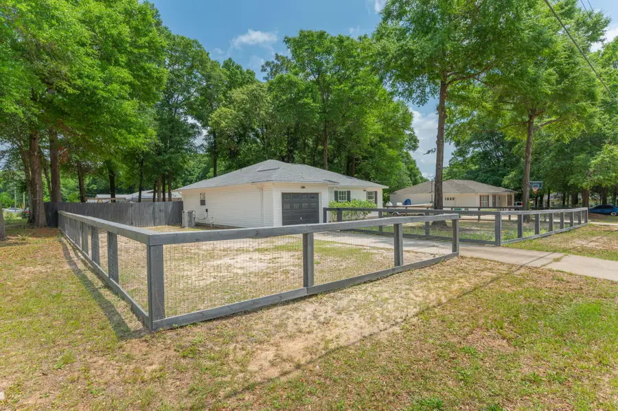 1093 Farmer Street, Crestview, FL 32539 - #3