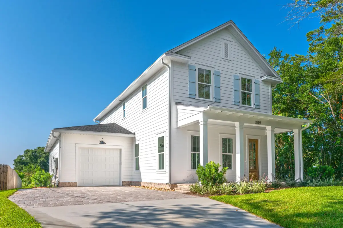 289 E Glen Avenue, Valparaiso, FL 32580 - #1