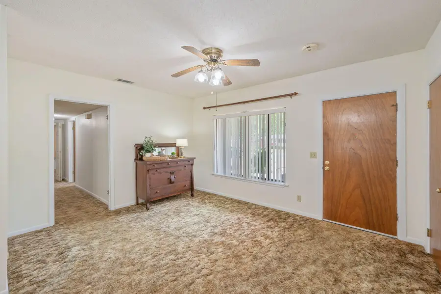 355 W First Avenue, Crestview, FL 32536 - #2