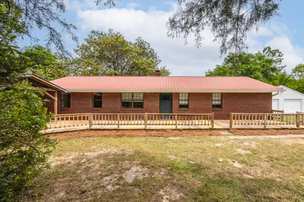 955 Bob Mccaskill Drive, DeFuniak Springs, FL 32433