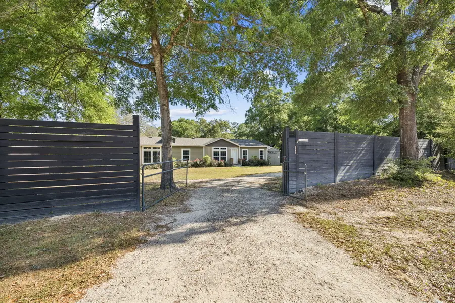 748 Phillips Drive, Freeport, FL 32439 - #2