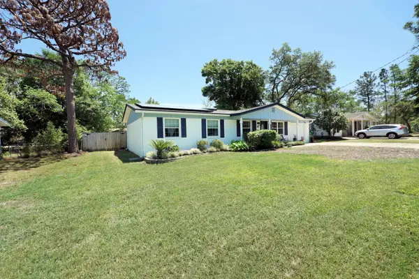 12 Berwick Circle, Shalimar, FL 32579
