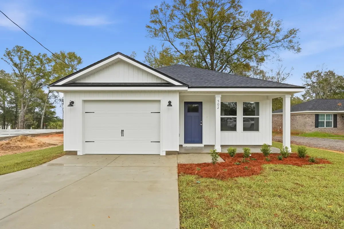 665 Lee Avenue, Crestview, FL 32539 - #1