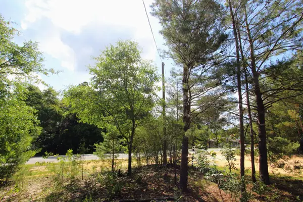 28 Meteyard Lane, DeFuniak Springs, FL 32433