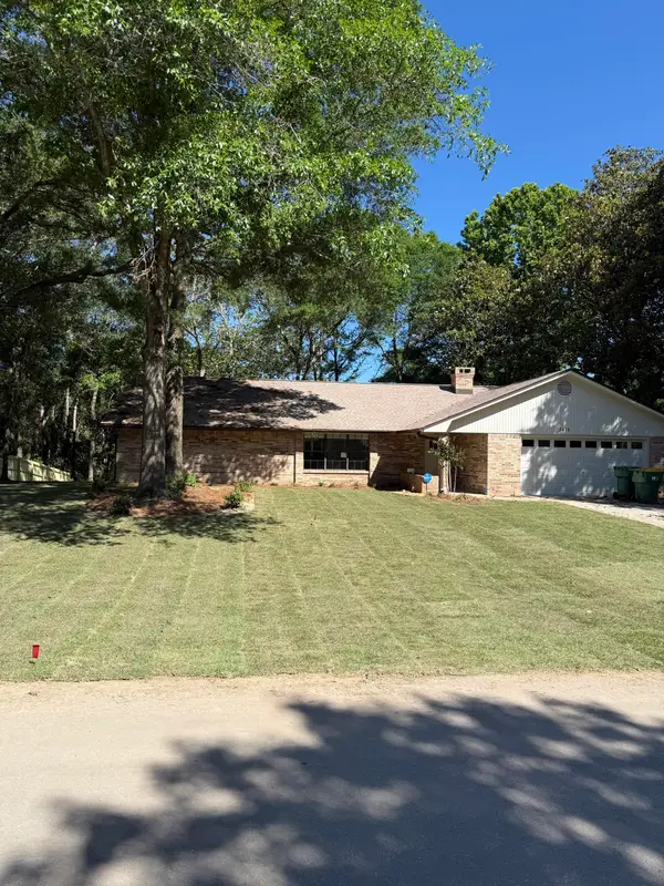 2435 Rocky Shores Drive, Niceville, FL 32578