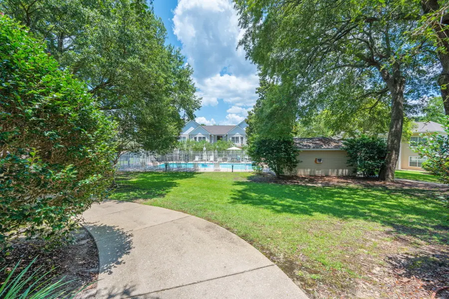 1501 N Partin Drive #APT 137, Niceville, FL 32578 - #3