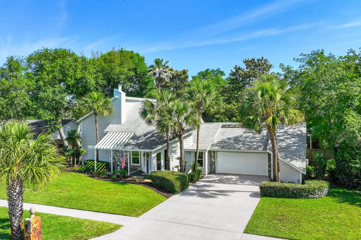 90 W Country Club Drive, Destin, FL 32541 - #1