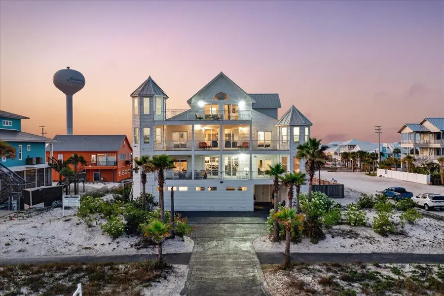 8118 Gulf Boulevard, Navarre, FL 32566 - #2