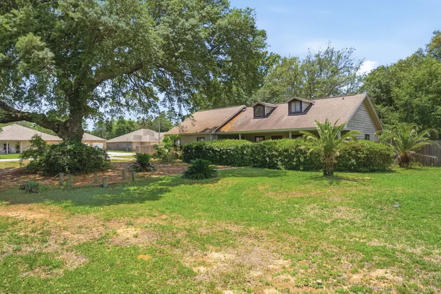 2725 Sherwood Drive, Navarre, FL 32566 - #2